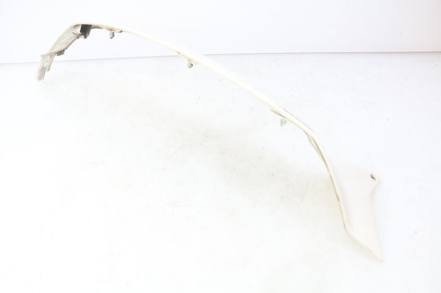 photo de BASSO DELLA SCATOLA POSTERIORE SINISTRA PIAGGIO VESPA GTS IGET ABS 125 (2017 - 2023) - Stato della superficie e materiale