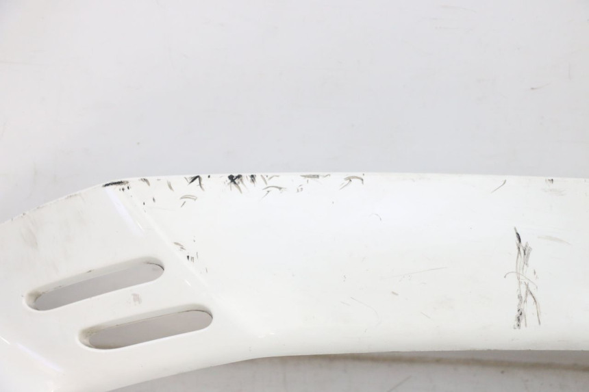 photo de SOTTOPEDANA POSTERIORE SINISTRA PIAGGIO VESPA GTS SUPER IE 125 (2009 - 2016) - Primo piano ad alta risoluzione