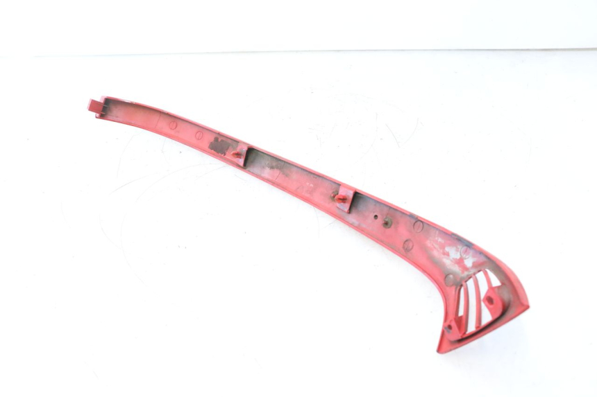 photo de BASSO SCARICO POSTERIORE SINISTRO PIAGGIO VESPA S 2T 50 (2007 - 2014) - Dettagli dei punti di fissaggio