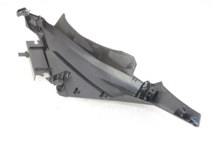 photo de SOTTOPEDANA POSTERIORE SINISTRA YAMAHA XMAX X-MAX 125 (2021 - 2025) - Zoom sullo stato d'uso