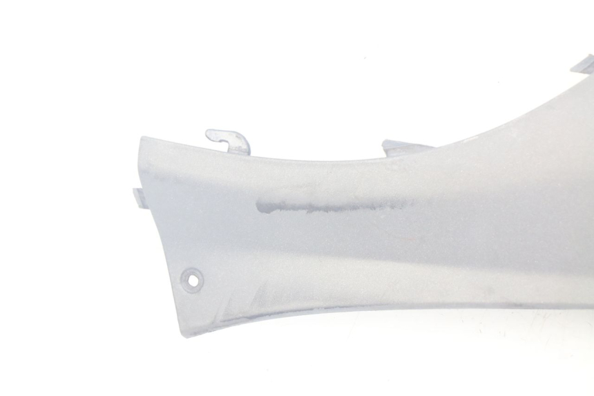 photo de BASSO SCUDO POSTERIORE SINISTRO PIAGGIO X9 EVOLUTION 500 (2003 - 2005) - Zoom sullo stato d'uso