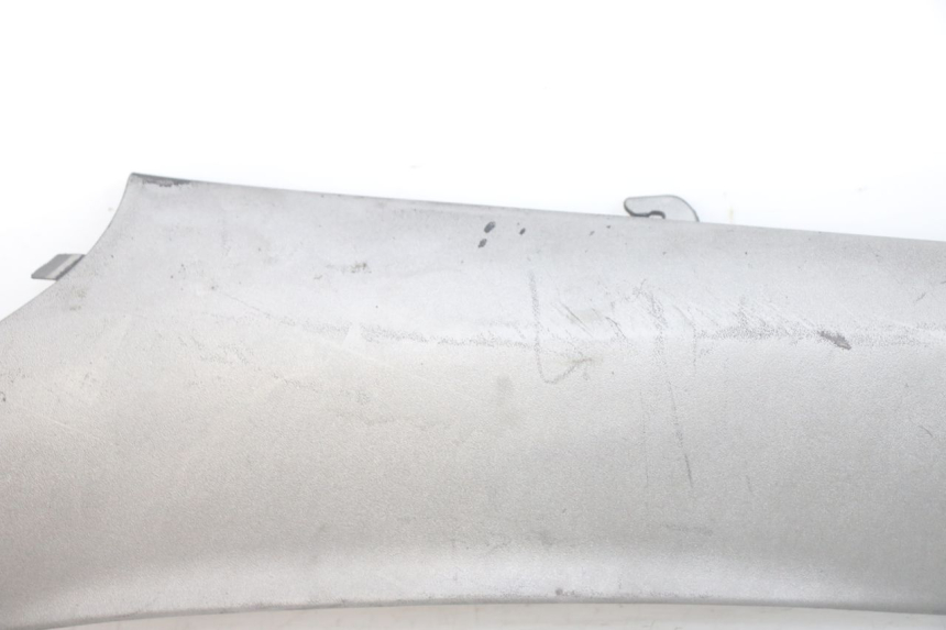 photo de BASSO DELLA SCATOLA POSTERIORE SINISTRA PIAGGIO X9 125 (2000 - 2003) - Ricambio usato controllato