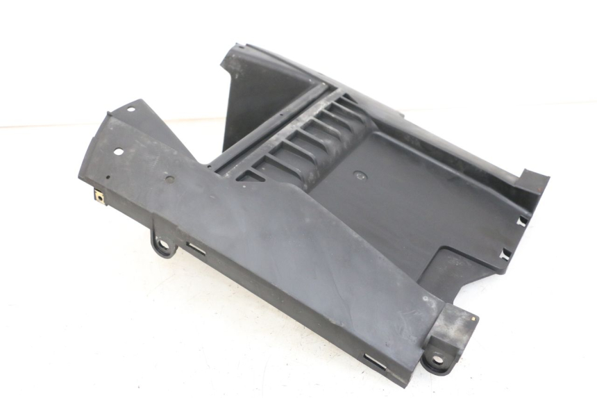 photo de FIANCHETTI INFERIORE KYMCO DINK STREET 125 (2009 - 2014) - Primo piano tecnico