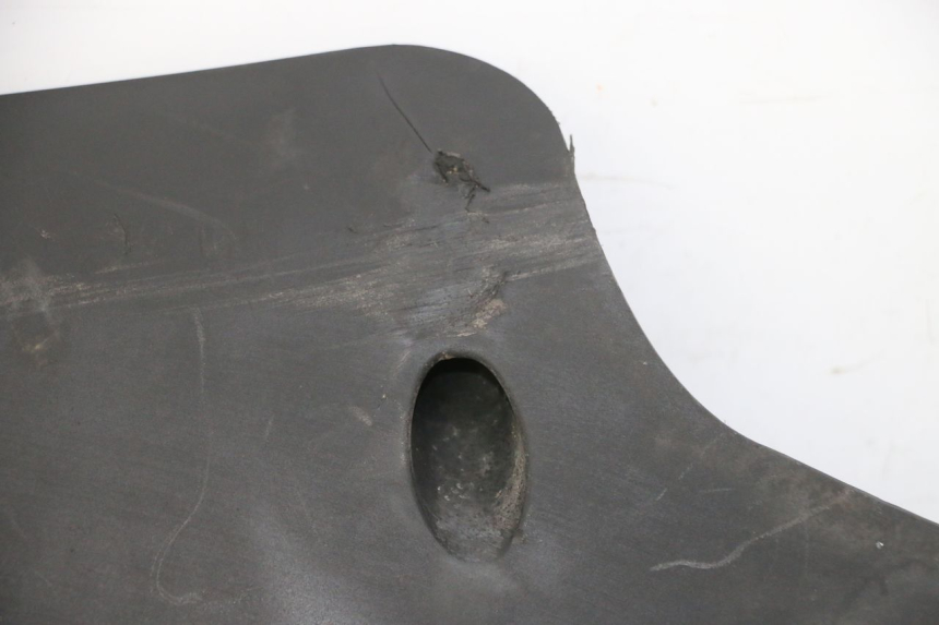 photo de SOTTOPEDANA DESTRA QUADRO 4 4D 350 (2015 - 2018) - Dettagli dei punti di fissaggio