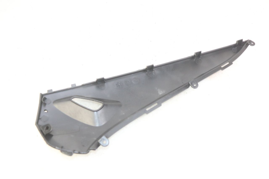 photo de BASSO DELLA SCATOLA DESTRA KYMCO AGILITY 16+ 4T 50 (2018 - 2023) - Zoom sullo stato d'uso