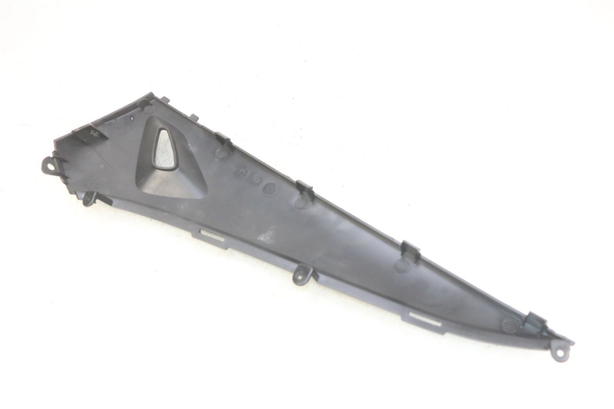 photo de BASSO DELLA SCATOLA DESTRA KYMCO AGILITY 16+ 4T 50 (2018 - 2023) - Primo piano tecnico