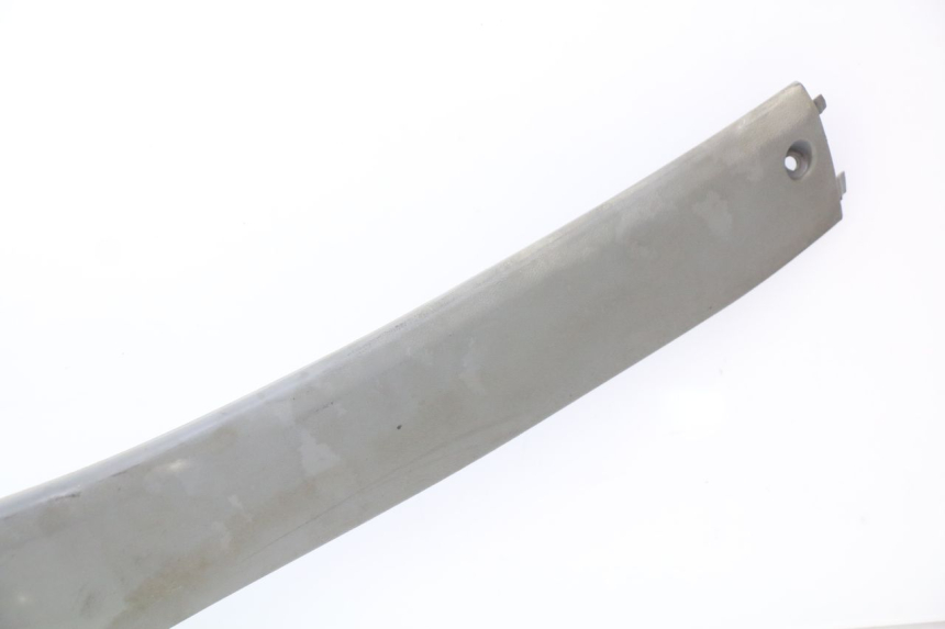 photo de BASSO DELLA SCATOLA DESTRA HONDA BALI EX 100 (1996 - 2000) - Caratteristiche distintive