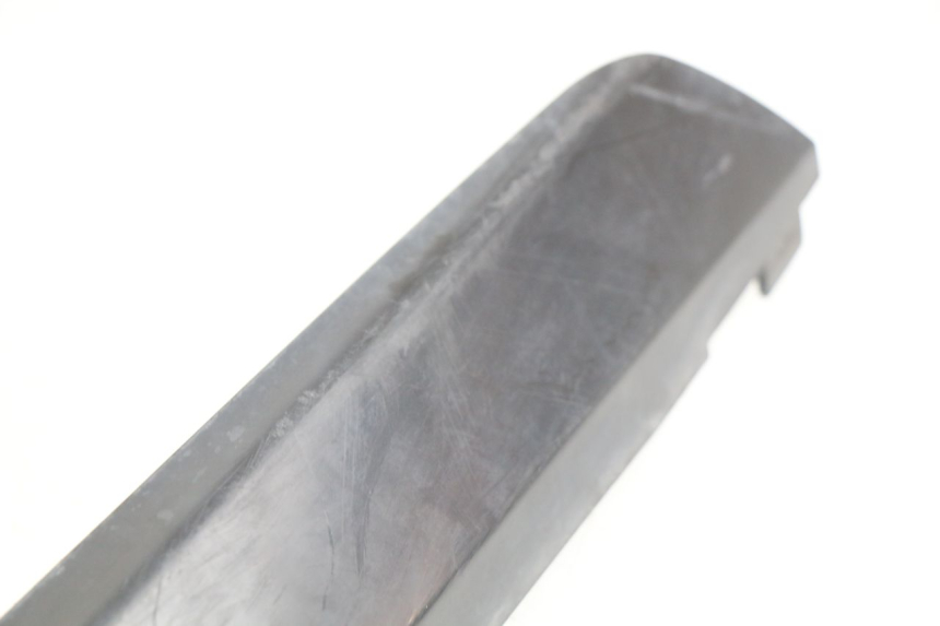 photo de BASSO DELLA SCATOLA DESTRA PIAGGIO BEVERLY 125 (2010 - 2015) - Altra angolazione