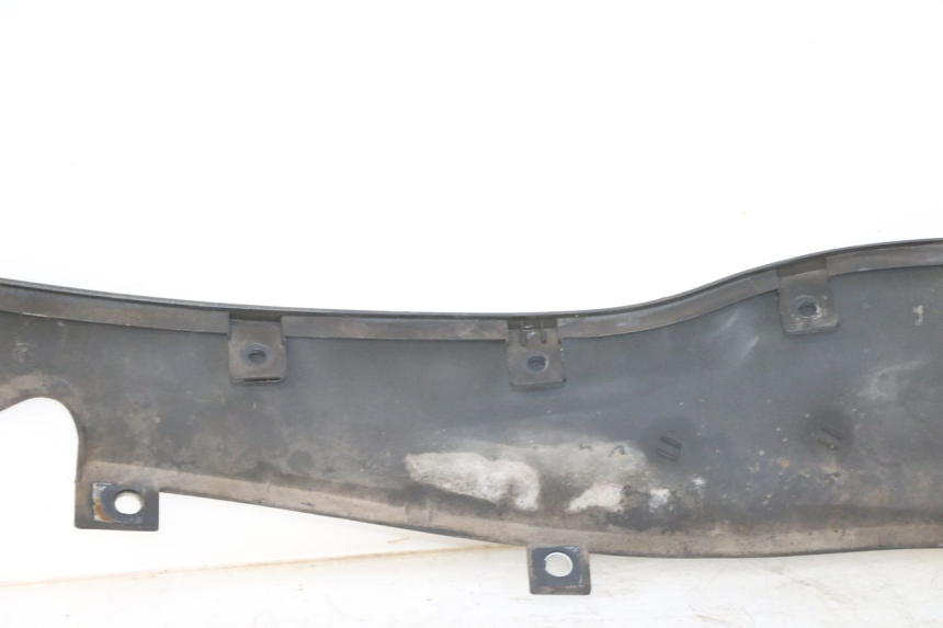 photo de BASSO DELLA SCATOLA DESTRA BMW C1 125 (2000 - 2003) - Primo piano tecnico