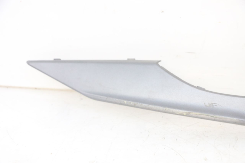 photo de SOTTOPEDANA DESTRA MOTRON BREEZY 4T 50 (2021 - 2025) - Stato della superficie e materiale