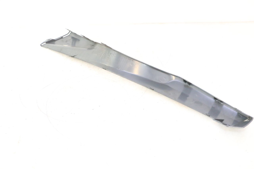 photo de SOTTOPEDANA DESTRA SUZUKI BURGMAN 125 (2007 - 2014) - Stato della superficie e materiale