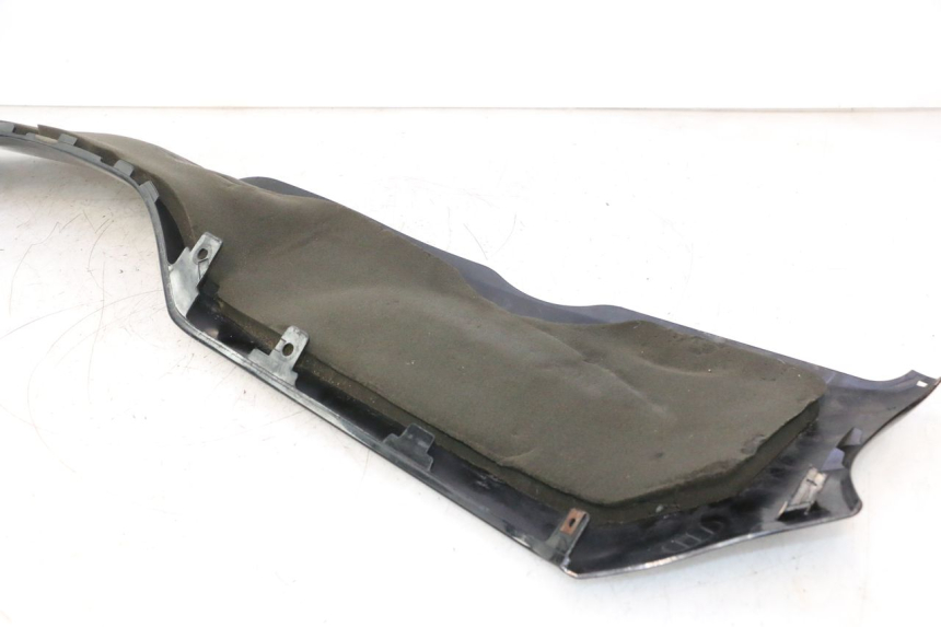 photo de SOTTOPEDANA DESTRA SUZUKI BURGMAN EXECUTIVE ABS 650 (2006 - 2012) - Caratteristiche distintive