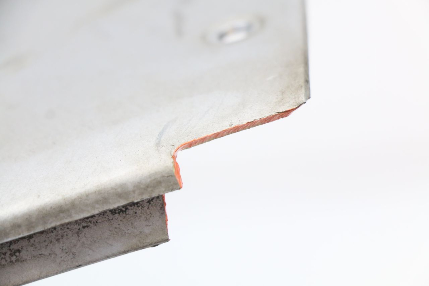 photo de BASSO DELLA SCATOLA DESTRA BMW C1 125 (2000 - 2003) - Altra vista dell'articolo