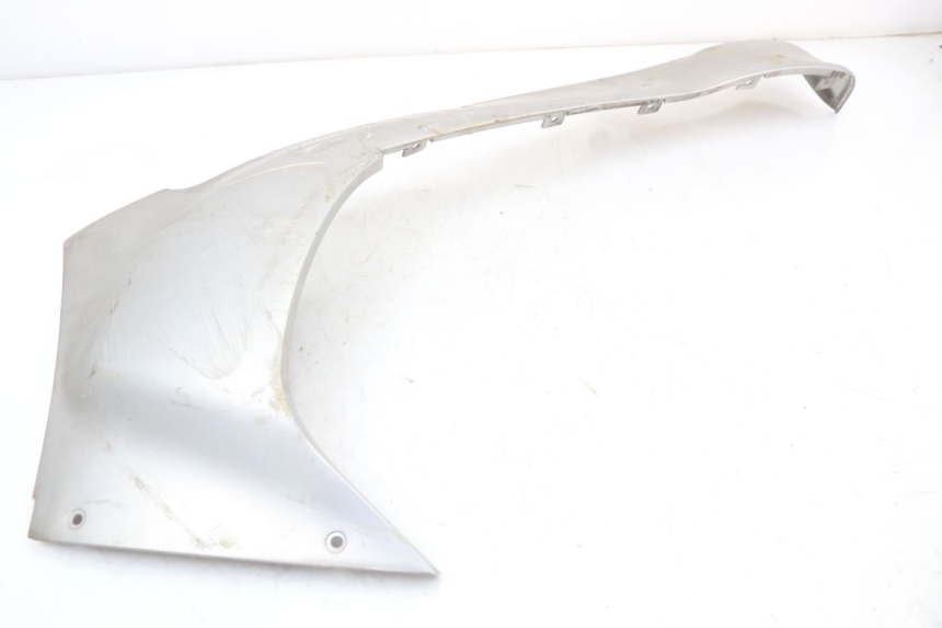 photo de BASSO DELLA SCATOLA DESTRA BMW C1 125 (2000 - 2003) - Zoom sullo stato d'uso