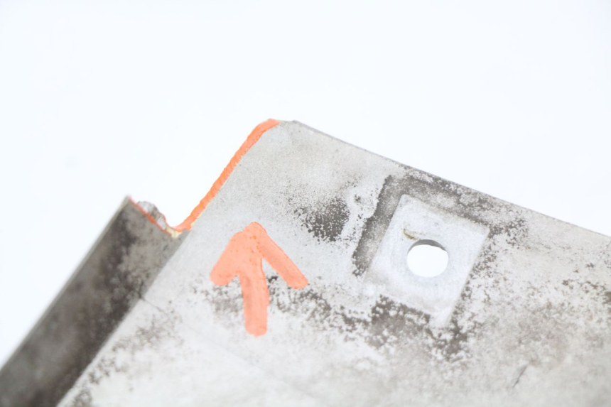 photo de BASSO DELLA SCATOLA DESTRA BMW C1 125 (2000 - 2003) - Marcature e riferimenti originali