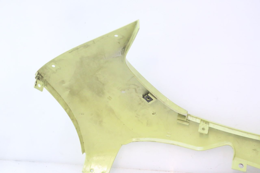 photo de BASSO DELLA SCATOLA DESTRA BMW C1 125 (2000 - 2003) - Dettagli dei punti di fissaggio