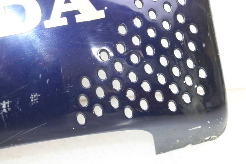 photo de SOTTOPEDANA DESTRA HONDA CBR RR FIREBLADE 900 (1992 - 1994) - Primo piano ad alta risoluzione