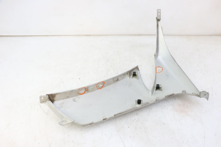 photo de BASSO DELLA SCATOLA DESTRA PEUGEOT CITYSTAR 50 (2013 - 2017) - Primo piano tecnico