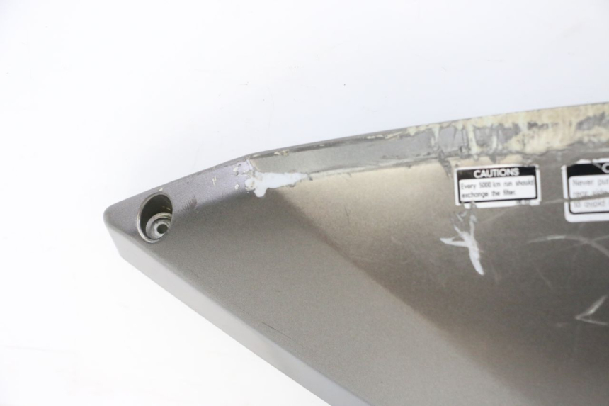 photo de BASSO DELLA SCATOLA DESTRA KYMCO DINK STREET 125 (2009 - 2014) - Caratteristiche distintive