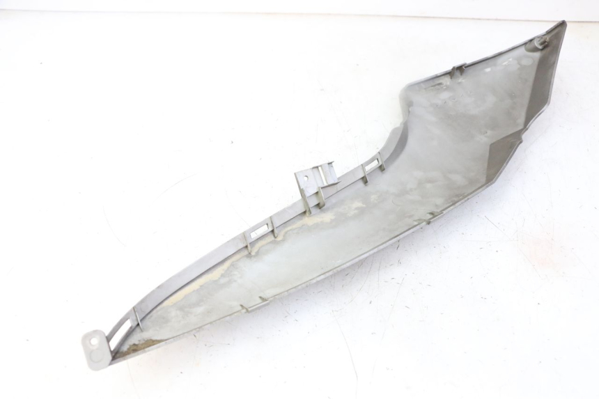 photo de BASSO DELLA SCATOLA DESTRA KYMCO DINK STREET 125 (2009 - 2014) - Dettagli dei punti di fissaggio