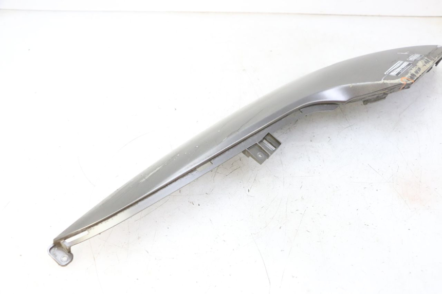 photo de BASSO DELLA SCATOLA DESTRA KYMCO DINK STREET 125 (2009 - 2014) - Stato della superficie e materiale