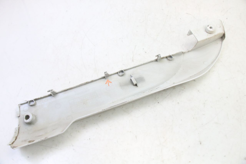 photo de FIANCATA DESTRA SYM FIDDLE 3 III 125 (2014 - 2020) - Stato della superficie e materiale