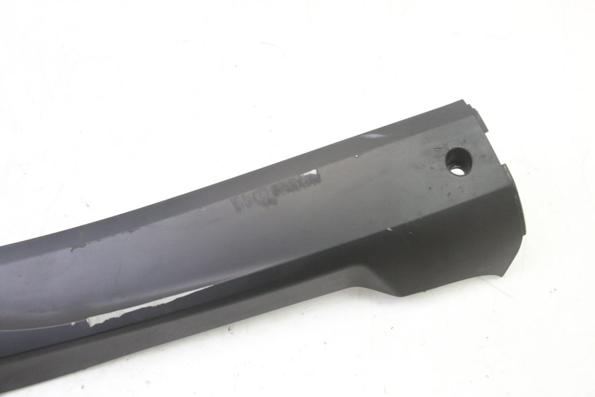 photo de SOTTOPEDANA DESTRA SYM FIDDLE 3 III 50 (2014 - 2020) - Zoom sullo stato d'uso