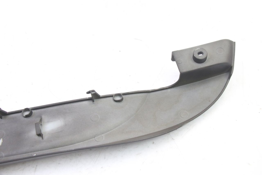 photo de SOTTOPEDANA DESTRA SYM FIDDLE 3 III 50 (2014 - 2020) - Ricambio usato controllato