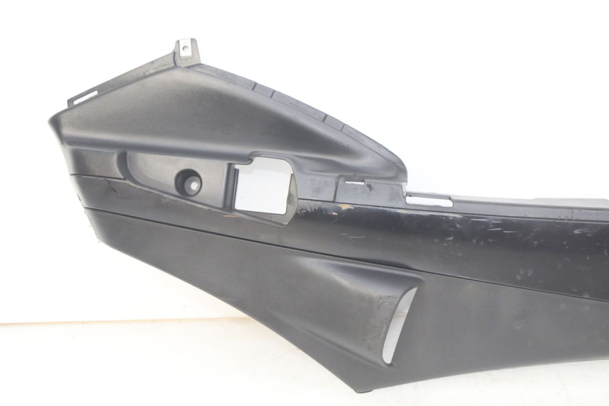 photo de BASSO DELLA SCATOLA DESTRA PIAGGIO FLY 4T 50 (2013 - 2017) - Marcature e riferimenti originali