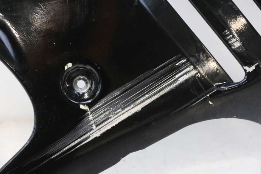 photo de SOTTOPEDANA DESTRA SUZUKI GSX F GSXF 750 (1988 - 1998) - Altra vista dell'articolo