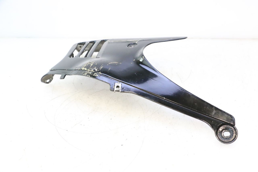 photo de SOTTOPEDANA DESTRA SUZUKI GSX F GSXF 750 (1988 - 1998) - Dettagli dei punti di fissaggio