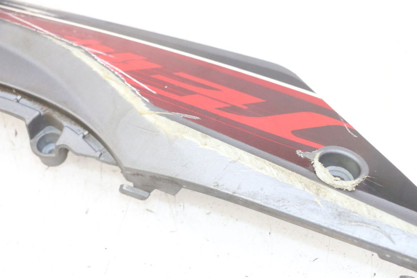 photo de BASSO DELLA SCATOLA DESTRA SYM JET 14 4T 50 (2018 - 2022) - Zoom sullo stato d'uso