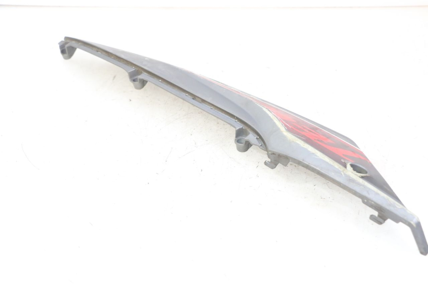 photo de BASSO DELLA SCATOLA DESTRA SYM JET 14 4T 50 (2018 - 2022) - Dettagli dei punti di fissaggio