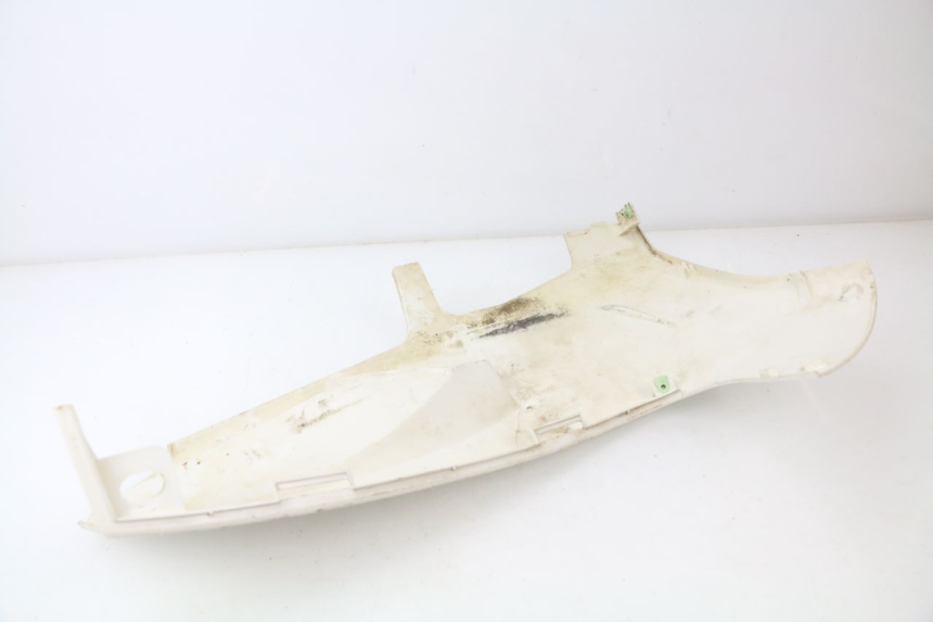 photo de SOTTOPEDANA DESTRA PEUGEOT JET FORCE CARBU 50 (2003 - 2016) - Zoom sullo stato d'uso