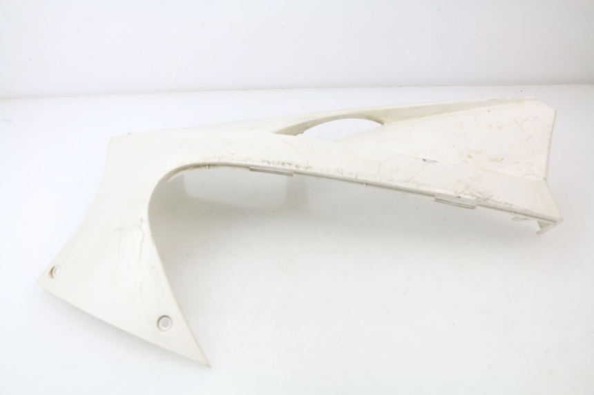 photo de SOTTOPEDANA DESTRA PEUGEOT JET FORCE CARBU 50 (2003 - 2016) - Dettagli dei punti di fissaggio