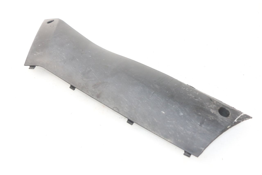 photo de BASSO DELLA SCATOLA DESTRA PEUGEOT KISBEE 2T 50 (2010 - 2017) - Dettaglio del componente