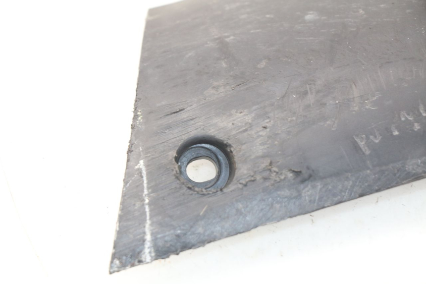 photo de BASSO DELLA SCATOLA DESTRA PEUGEOT KISBEE 2T 50 (2010 - 2017) - Zoom sullo stato d'uso