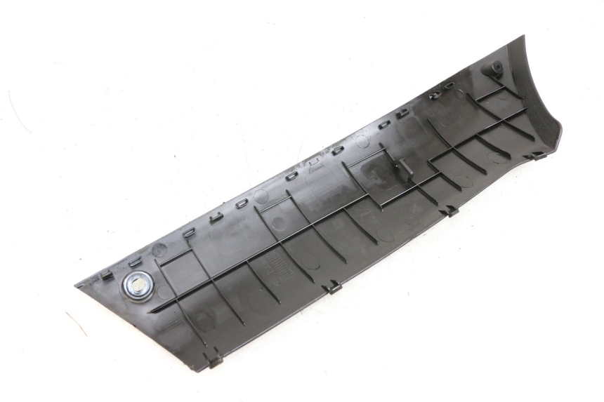 photo de BASSO DELLA SCATOLA DESTRA PEUGEOT KISBEE 4T 50 (2018 - 2022) - Dettaglio del componente