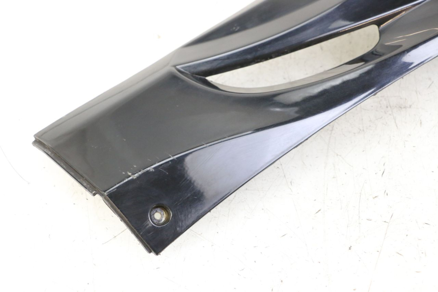 photo de SOTTOPEDANA DESTRA LONGJIA SHARPY 125 (2020 - 2024) - Dettagli dei punti di fissaggio