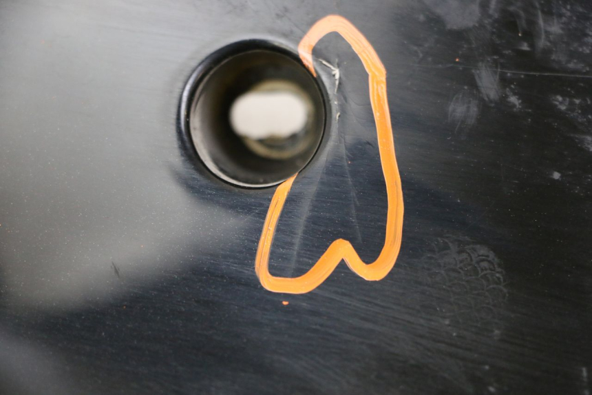 photo de SOTTOPEDANA DESTRA LONGJIA SHARPY 125 (2020 - 2024) - Stato della superficie e materiale