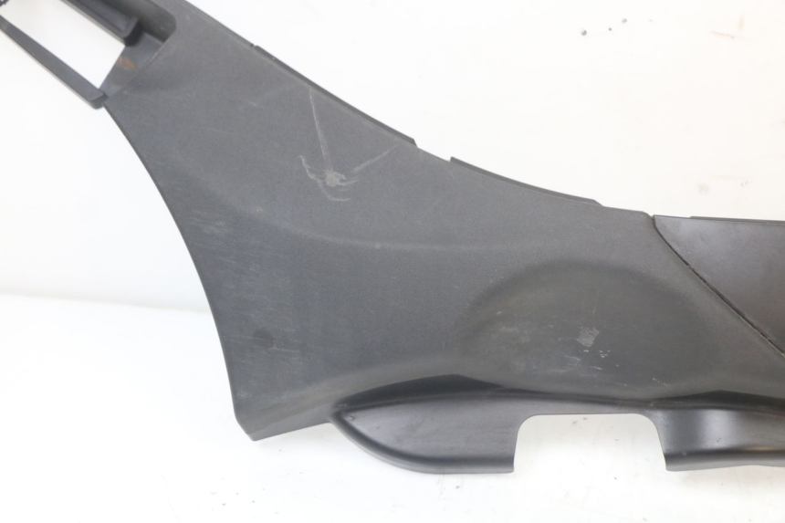 photo de SOTTOPEDANA DESTRA PIAGGIO MP3 HPE 350 (2018 - 2020) - Zoom sullo stato d'uso