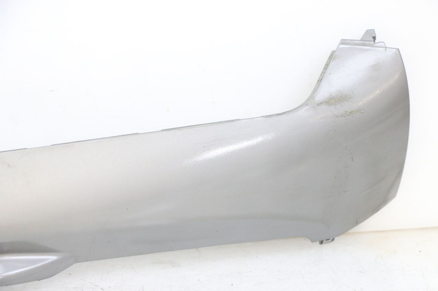 photo de Fondo destro del telaio PIAGGIO MP3 LT 300 (2010 - 2016) - Caratteristiche distintive