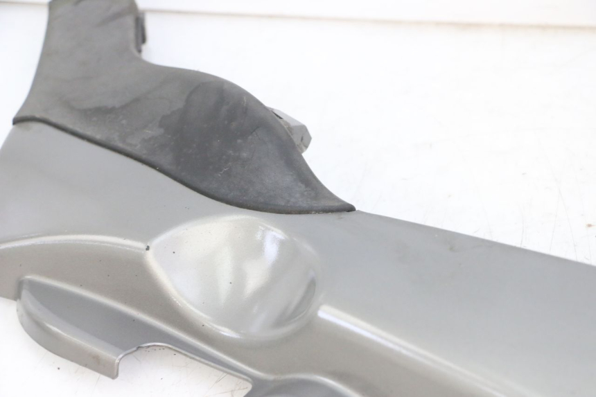 photo de Fondo destro del telaio PIAGGIO MP3 LT 300 (2010 - 2016) - Zoom sullo stato d'uso