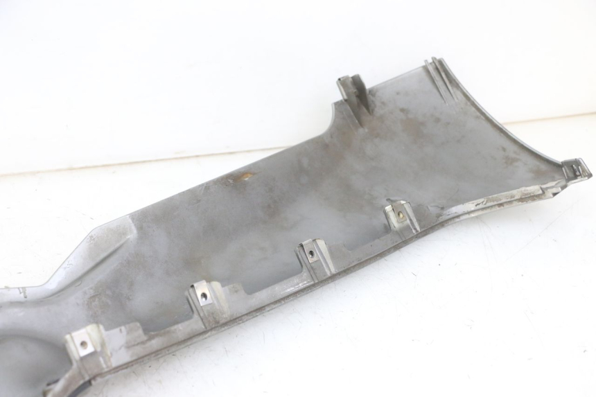 photo de Fondo destro del telaio PIAGGIO MP3 LT 300 (2010 - 2016) - Stato della superficie e materiale