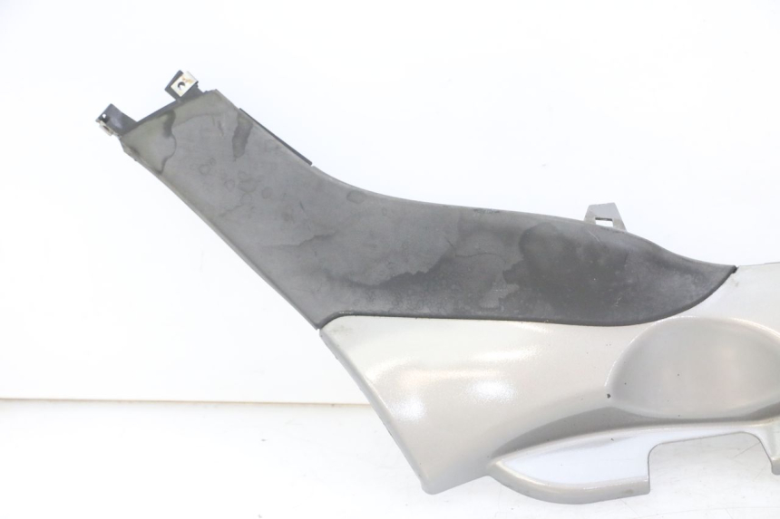 photo de Fondo destro del telaio PIAGGIO MP3 LT 300 (2010 - 2016) - Marcature e riferimenti originali