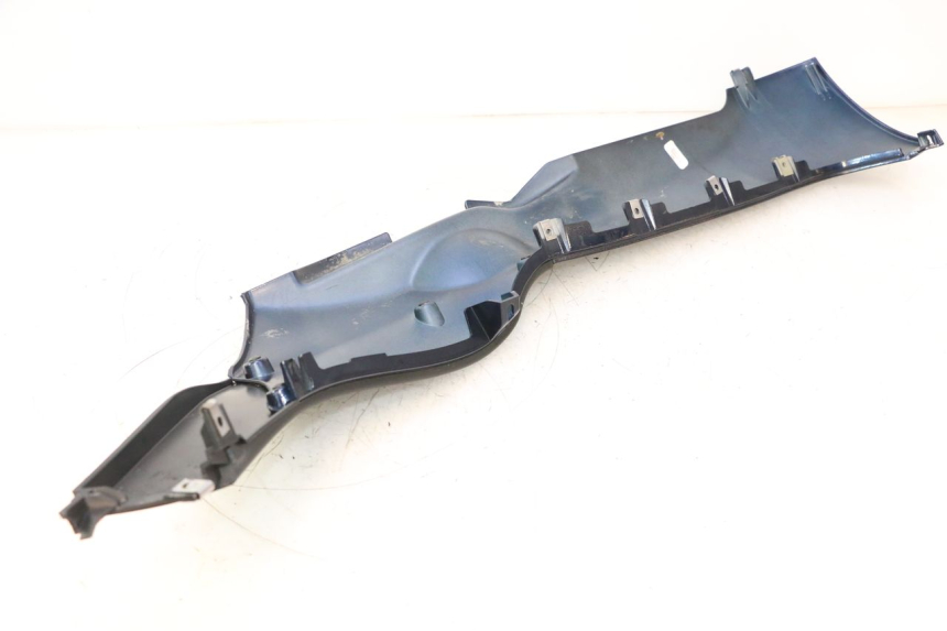 photo de FIANCATA DESTRA PIAGGIO MP3 LT 400 (2007 - 2012) - Primo piano tecnico