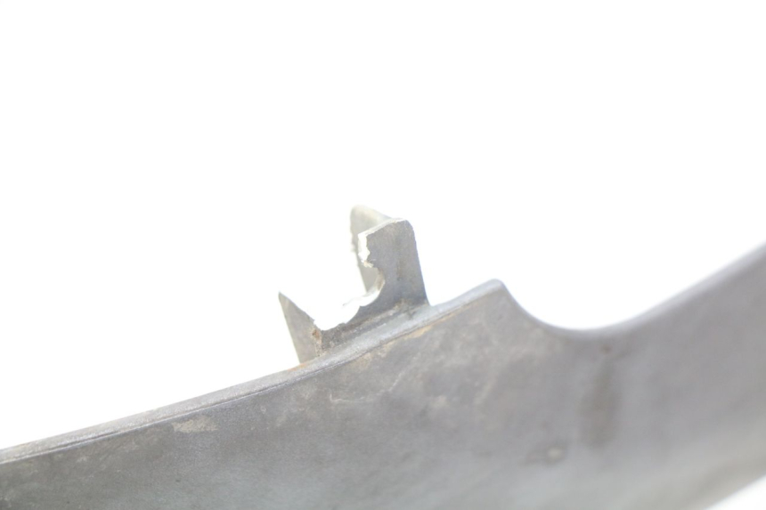 photo de BASSO DELLA SCATOLA DESTRA PIAGGIO MP3 500 (2011 - 2015) - Zoom sullo stato d'uso