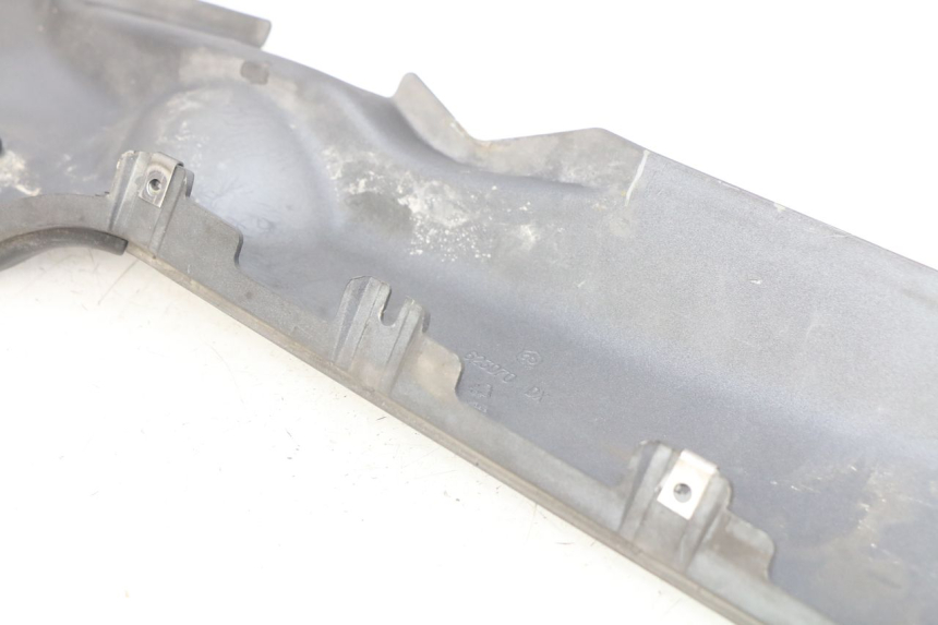 photo de BASSO DELLA SCATOLA DESTRA PIAGGIO MP3 500 (2011 - 2015) - Vista d'insieme del prodotto