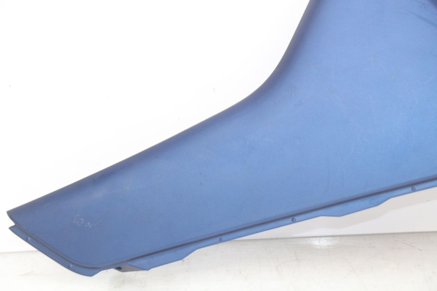 photo de BASSO DELLA SCATOLA DESTRA YAMAHA N-MAX NMAX 125 (2017 - 2020) - Dettagli dei punti di fissaggio