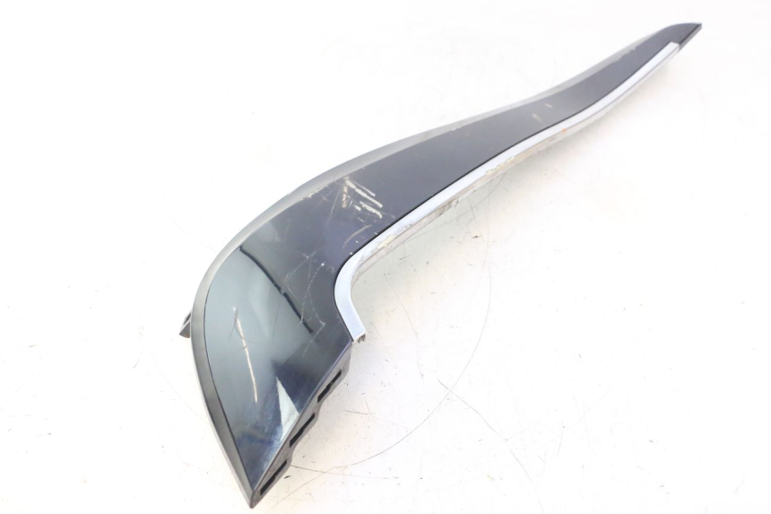 photo de SOTTOPEDANA DESTRA KYMCO LIKE 4T 50 (2019 - 2025) - Altra vista dell'articolo